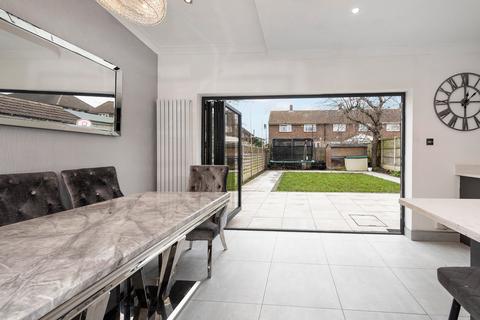 18 First Avenue, Bexleyheath, DA7 5SX