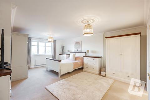 5 bedroom detached house for sale, Southend Road, Wickford, Essex, SS11