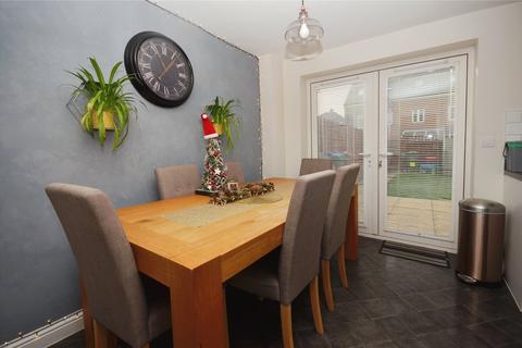 3 bedroom terraced house for sale, Chappell Close, Buckinghamshire HP19