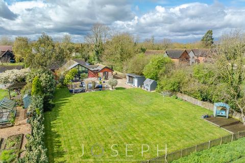 4 bedroom detached bungalow for sale, Eye Road, Kenton, IP14