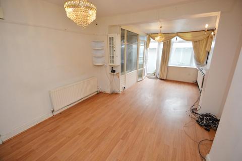 3 bedroom semi-detached house for sale, Arundel Drive, South Harrow, HA2 8PN