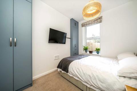 1 bedroom flat for sale, Dalyell Road, London SW9