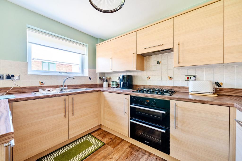 Kitchen / Dining Room (1)