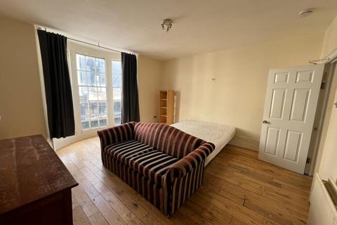 3 bedroom flat for sale, St. James's Street, Brighton BN2