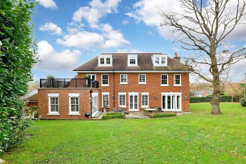 5 bedroom detached house for sale, Oak Wood Place, Gerrards Cross, Buckinghamshire, SL9