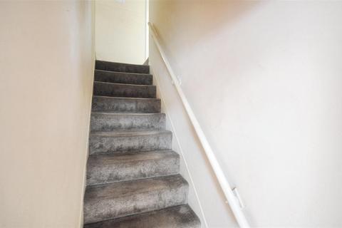 2 bedroom flat for sale, Walton Way, Stone