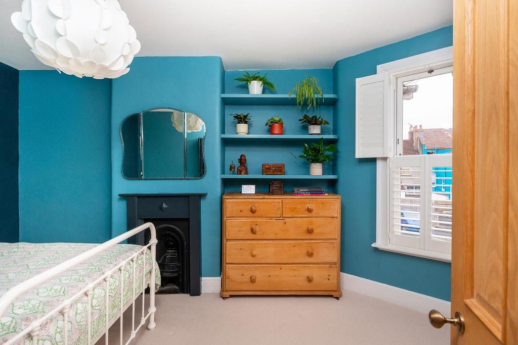 1 S3 R9 KE - Bedroom K.jpg