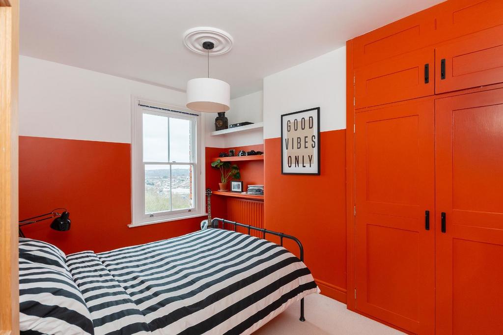 1 S3 R9 KE - Bedroom H.jpg