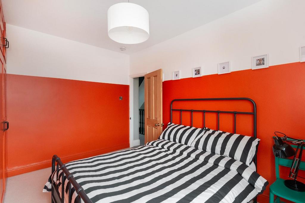 1 S3 R9 KE - Bedroom G.jpg
