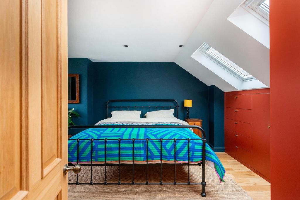 1 S3 R9 KE - Bedroom P.jpg