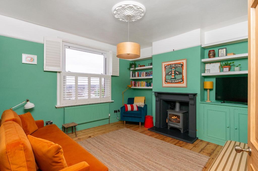 1 S3 R9 KE - Living Room F.jpg