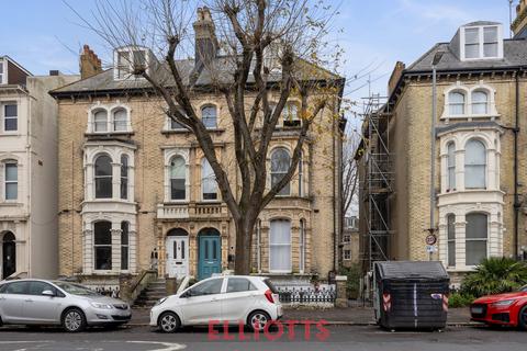 2 bedroom apartment for sale, Tisbury Road, Hove, BN3 3