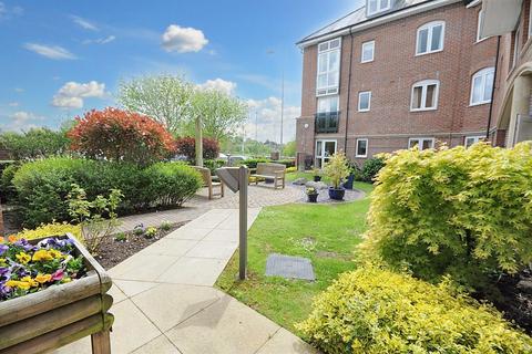 2 bedroom flat for sale, Joules Court, Crown Street, Stone