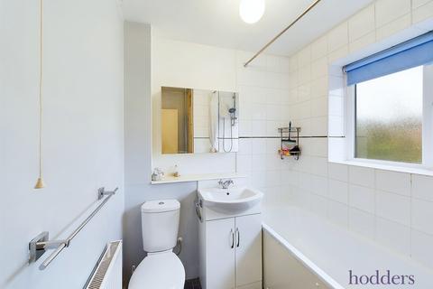 15 Countisbury Gardens, Addlestone, KT15 1RS