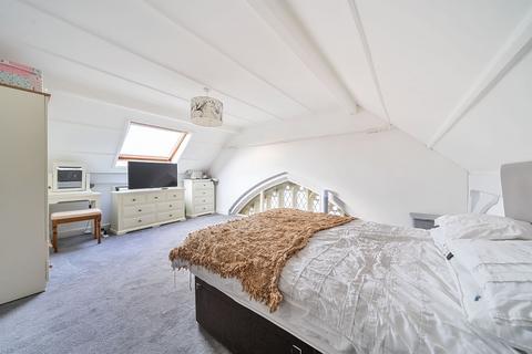 4 bedroom end of terrace house for sale, Church Road, Faversham, ME13