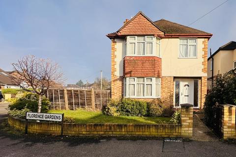 3 bedroom detached house for sale, Florence Gardens, Surrey TW18