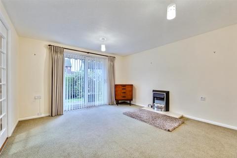 2 bedroom terraced bungalow for sale, Windleden Road, Loughborough LE11