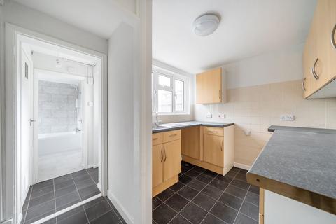 3 bedroom end of terrace house for sale, Lower Road, Faversham, ME13