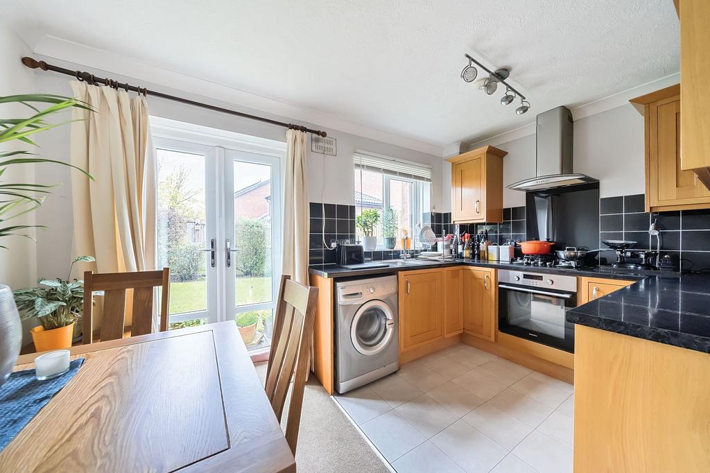 Kitchen/Dining Room (3)