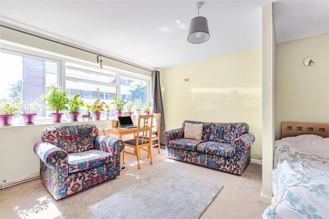 Studio for sale, Sudbury Hill, Harrow on the Hill