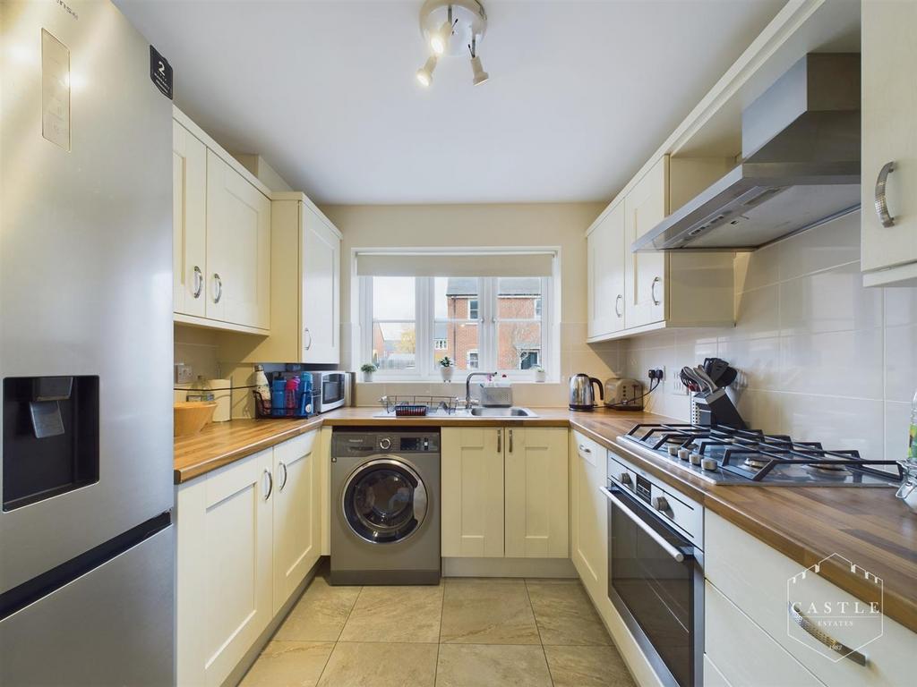 OPEN PLAN LIVING KITCHEN - Kitchen Area