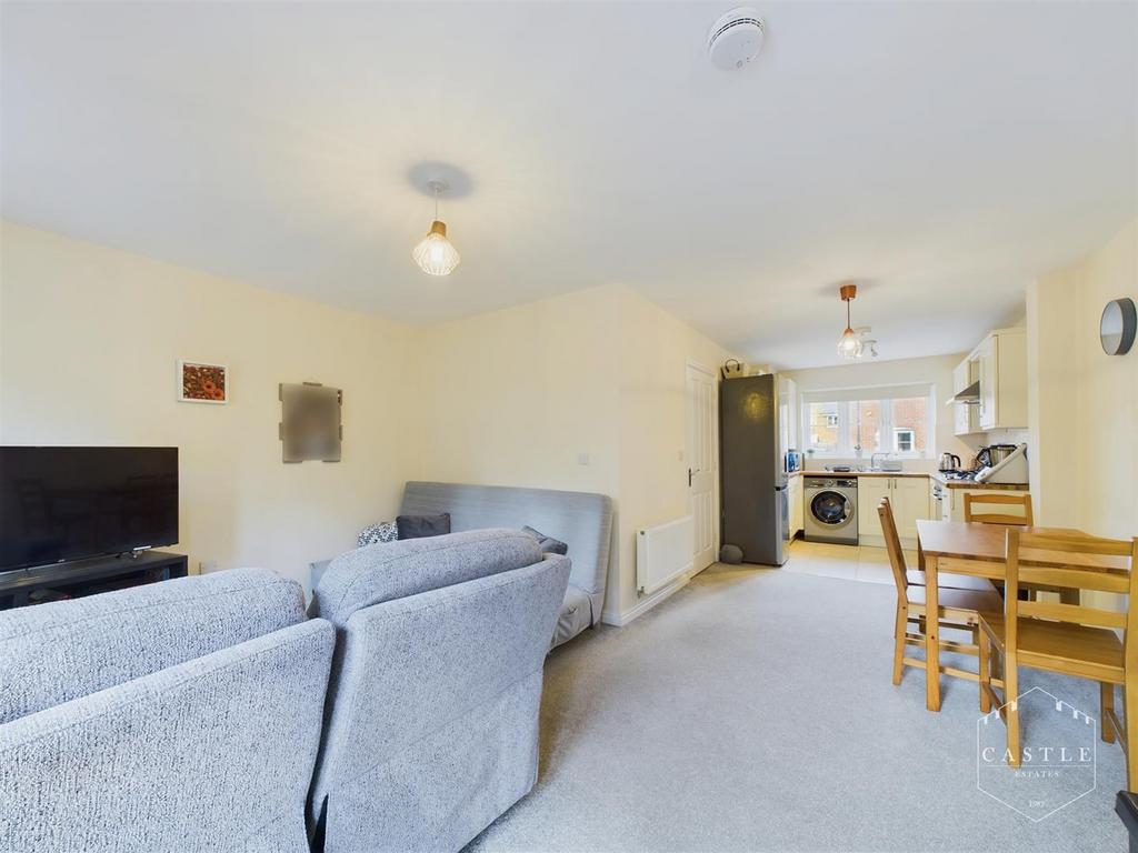 OPEN PLAN LIVING KITCHEN - Lounge/Dining Area