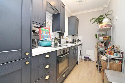 1 bedroom flat for sale, Adelaide Mansions, Hove,