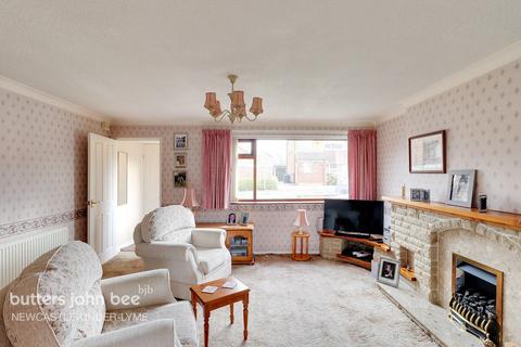 3 bedroom semi-detached house for sale, Renfrew Close, Newcastle