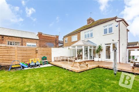 3 bedroom semi-detached house for sale, Corbets Tey Road, Upminster, RM14