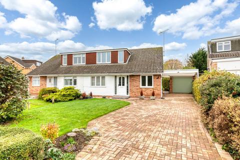 3 bedroom semi-detached house for sale, Windmill Avenue, Wokingham RG41