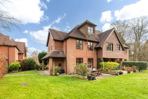 3 bedroom terraced house for sale, Heathlands Court, Wokingham RG40