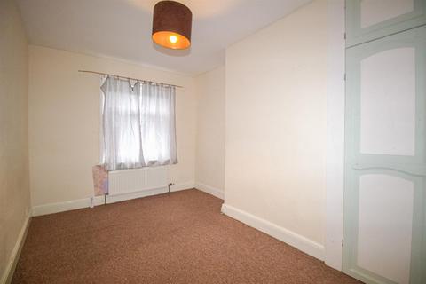 2 bedroom terraced house for sale, Agbrigg Road, Wakefield WF2