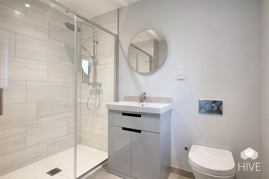 Bedroom 1 en-suite