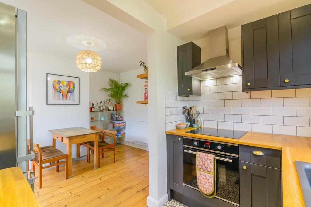 DAORLLEWREHS12 - Kitchen.Diner B.jpg