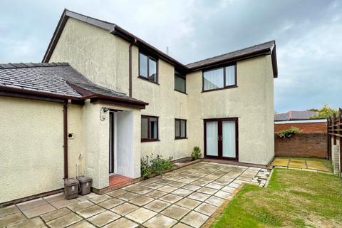 4 bedroom detached house for sale, Ffordd Gwyndy, Penrhosgarnedd, Bangor, Gwynedd, LL57