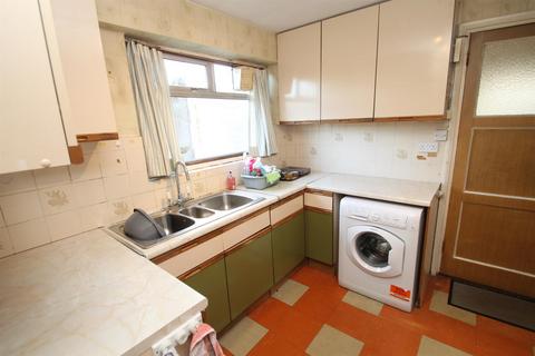 3 bedroom semi-detached house for sale, Essex Road, Maidstone