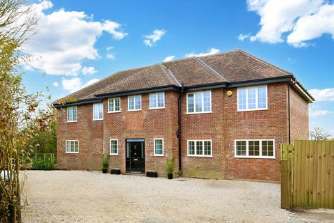 undefined, Burnham Avenue, Beaconsfield, Buckinghamshire, HP9