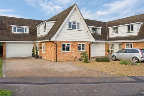 4 bedroom detached house for sale, The Orchards, Dunstable LU6