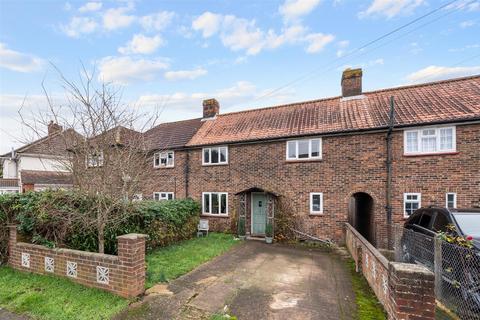 22 Parkhurst, Epsom, KT19 8QZ
