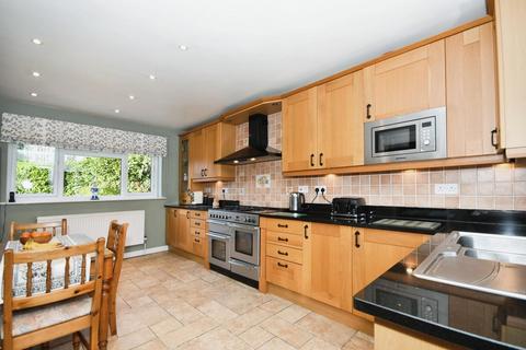 4 bedroom detached house for sale, Ashgate Valley Road, Ashgate, Chesterfield, S40 4AX