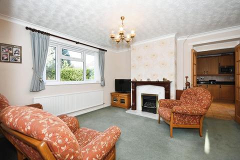 17 Ashgate Valley Road, Chesterfield, S40 4AX