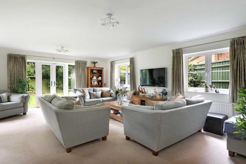 5 bedroom detached house for sale, Willow Chase, Hazlemere, Buckinghamshire, HP15