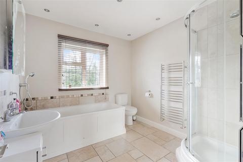 10 Cedar Hill, Epsom, KT18 7BP