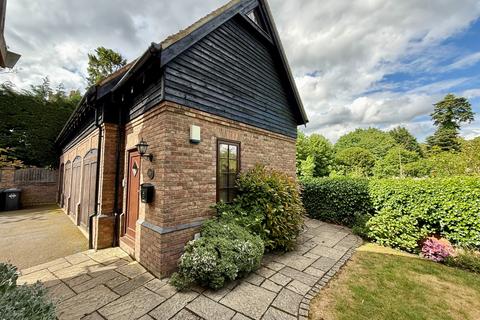 1 bedroom coach house for sale, Guys Common, Dunchurch, CV22 6NQ.