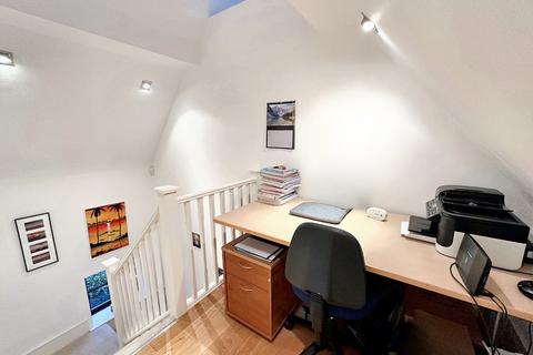 The Coach House, Wintour House Guys Common, Dunchurch, Rugby, CV22 6NQ