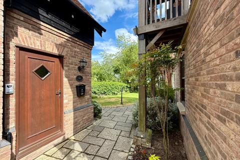 1 bedroom coach house for sale, Guys Common, Dunchurch, CV22 6NQ.