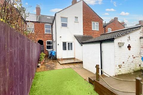 4 bedroom terraced house for sale, Harlaxton Road, Grantham