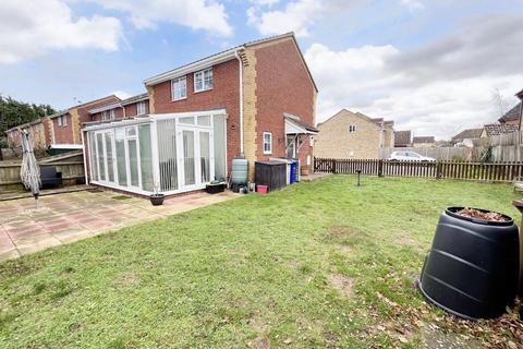 2 bedroom end of terrace house for sale, Harrier Way, Beck Row IP28