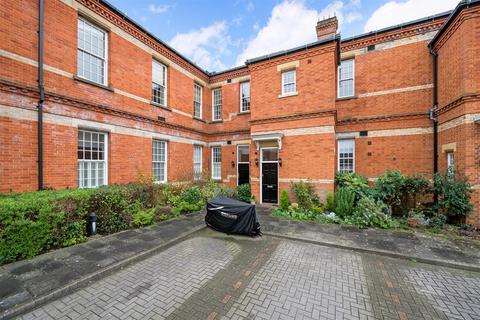 2 bedroom mews for sale, Sandy Mead, Epsom