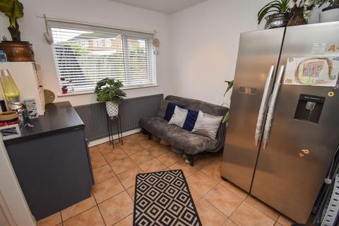25 Barnstaple Close, Wigston, LE18 2QX